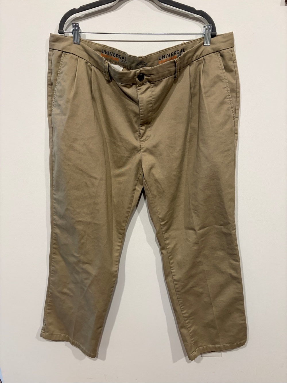 St. John’s Bay Men's Khaki Pants Straight-Leg Chinos Universal Easy Care 42x30